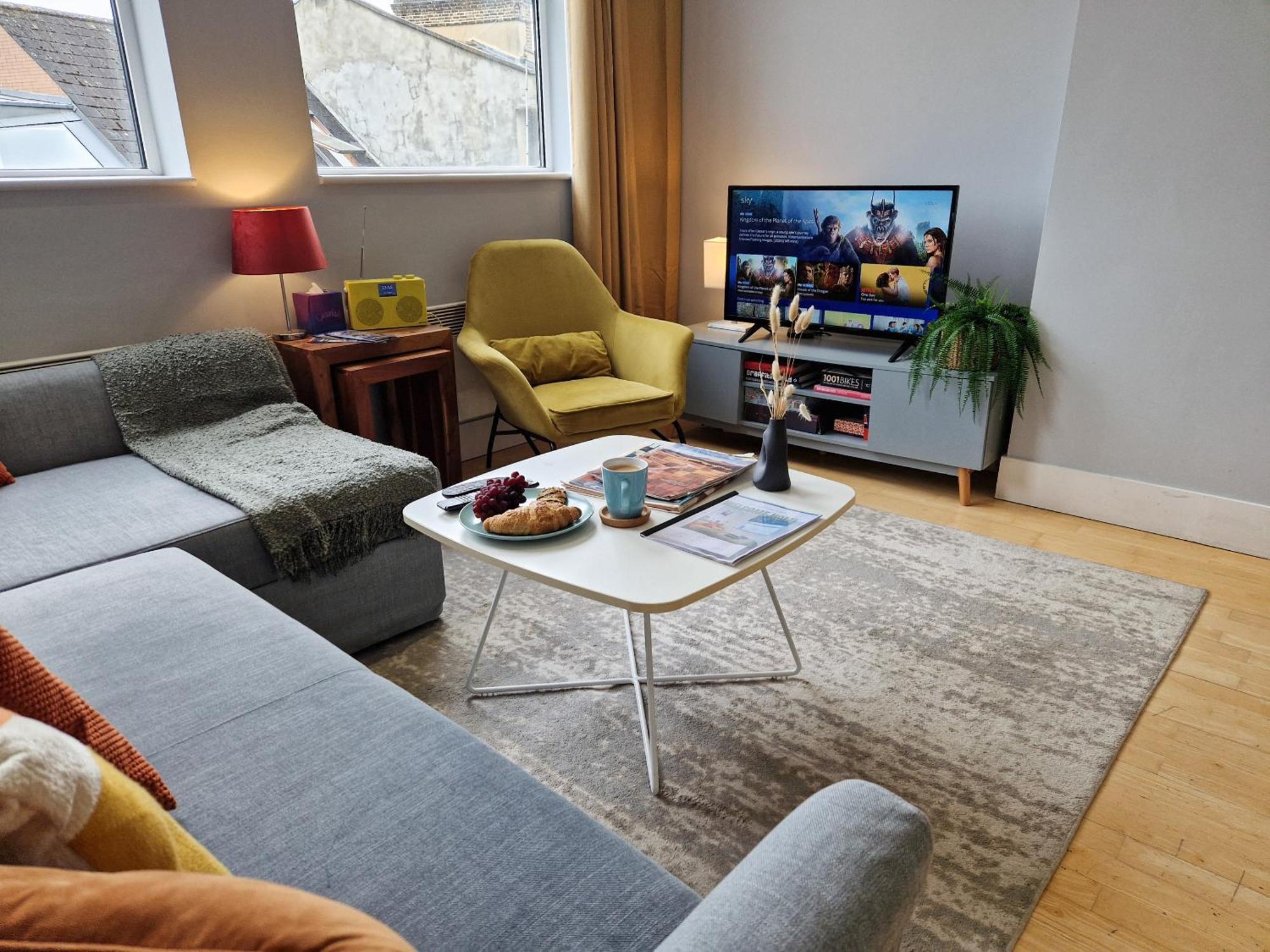 1-Bed Apartment, Close To Kensington Olympia With Free Wi-Fi & Netflix Londyn Zewnętrze zdjęcie