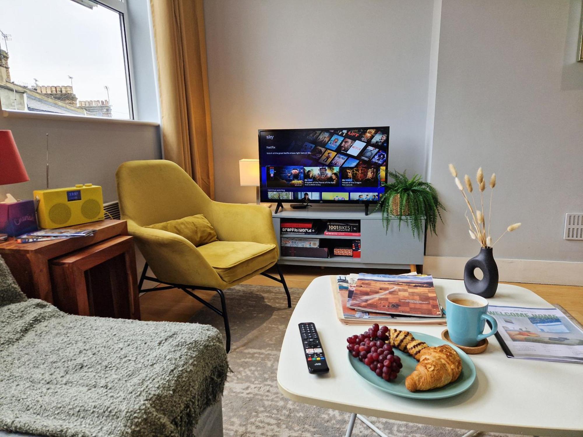 1-Bed Apartment, Close To Kensington Olympia With Free Wi-Fi & Netflix Londyn Zewnętrze zdjęcie