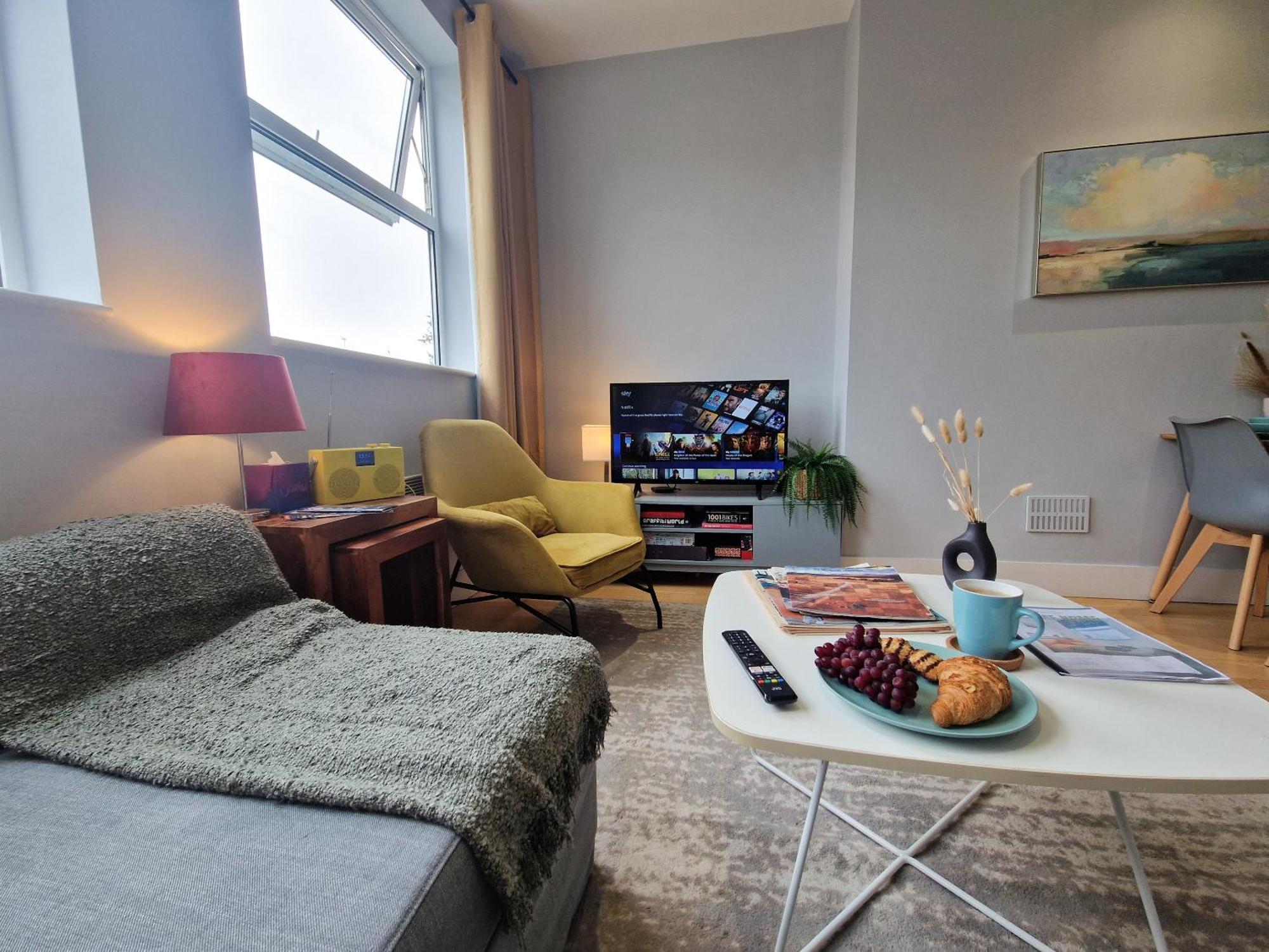 1-Bed Apartment, Close To Kensington Olympia With Free Wi-Fi & Netflix Londyn Zewnętrze zdjęcie